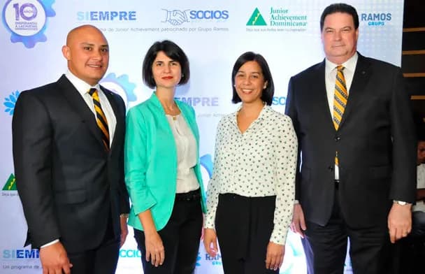 Grupo Ramos y Junior Achievement Dominicana beneficiarán a miles de jóvenes con programa educativo 