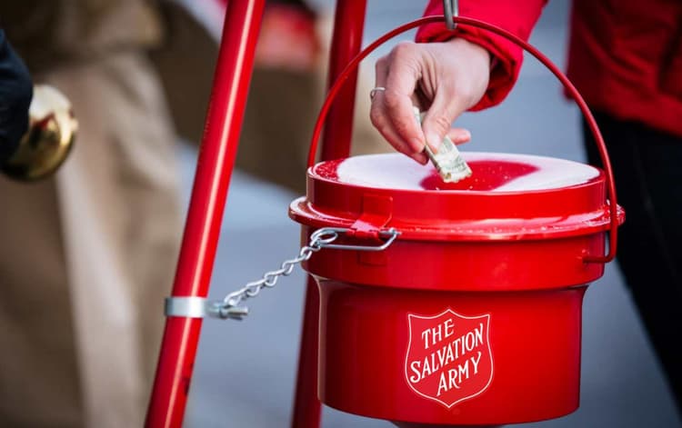 Grupo Ramos y Ejército de Salvación dan inicio a campaña “La Olla Roja”